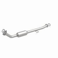 MagnaFlow Direct Fit Catalytic Converter OEM 2001-2004 Toyota Sequoia Underbody