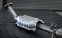 MagnaFlow DF Catalytic Conv 01-03 Infiniti QX4 3.5L P/S Rear / 01-04 Nissan Pathfinder 3.5L P/S Rear