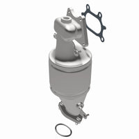 MagnaFlow Direct Fit Catalytic Converter 04-07 Saturn VUE 3.5L Front