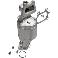 MagnaFlow Direct Fit Catalytic Converter 04-07 Saturn VUE 3.5L Front