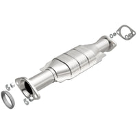 MagnaFlow Direct Fit Catalytic Converter 01-02 Montero 3.5L Rear