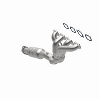 MagnaFlow Direct Fit Catalytic Converter 02-03 BMW 745i 4.4L