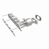 MagnaFlow Direct Fit Catalytic Converter 01-05 Volvo S60 2.4L / V70 2.4L